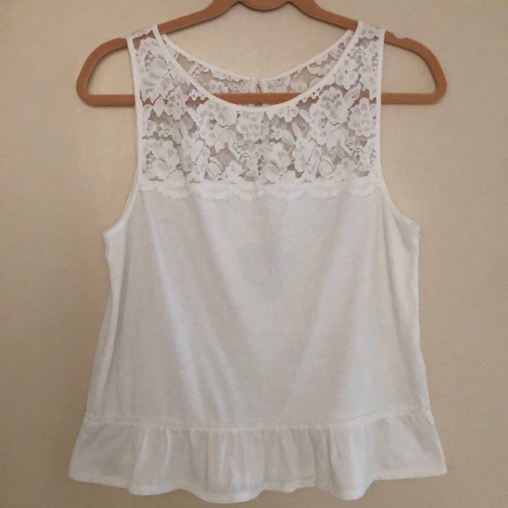 New! Knit & lace ruffle hem top! Sleeveless! Keyhole button back open! White! S